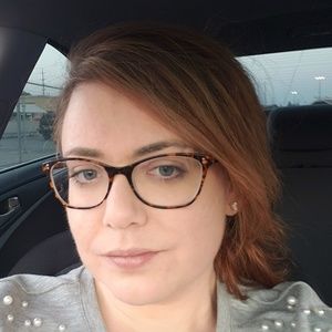 Meet your Posher, Tia